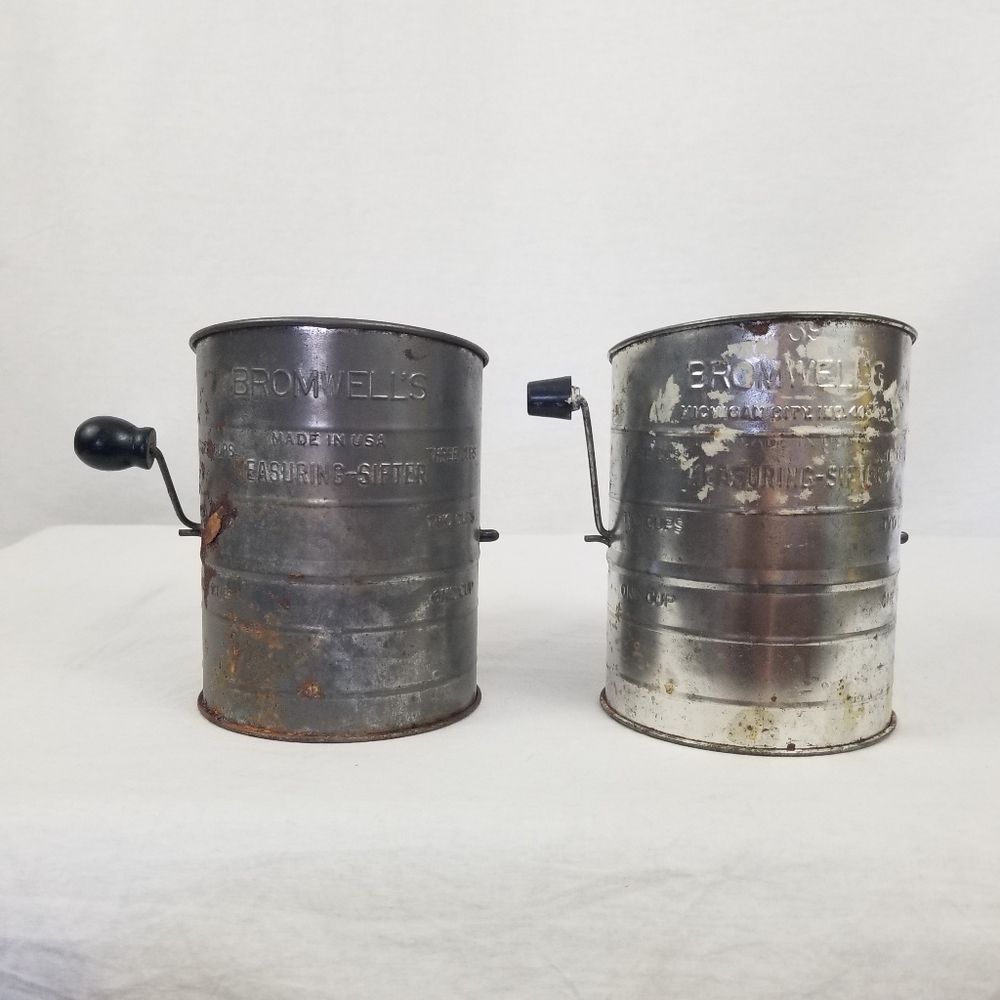 2 Vintage Bromwells measuring-sifter made in USA